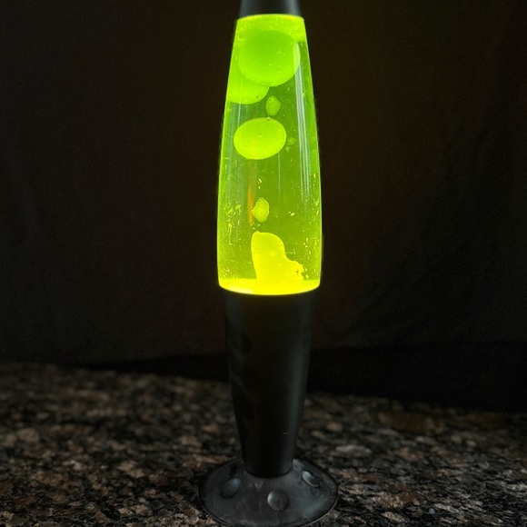 Vintage 90’s 16" Inch LP-20A Green/Yellow Lava Lamp w/ Black Base Bullet TESTED - Picture 1 of 12